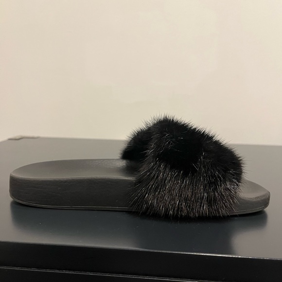 Givenchy Black Fur Slides - Picture 4 of 11